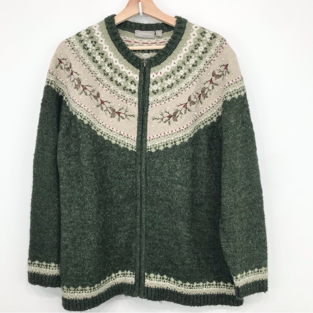 Croft & Barrow Green and Cream Cardigan Sweater